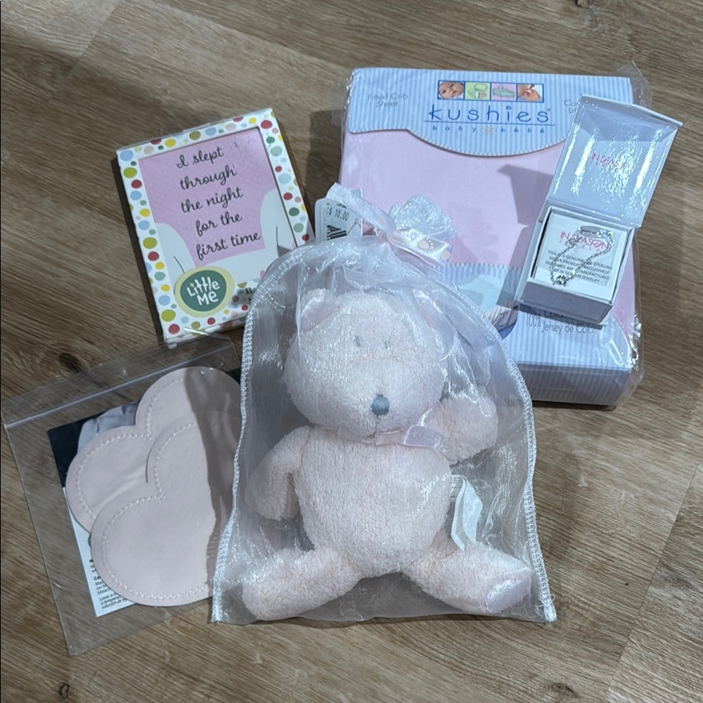 Pink Baby Gift Set - NWT 41|A2
